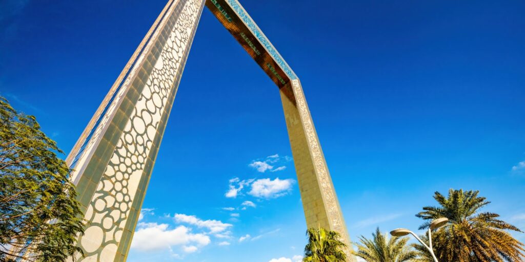 invest in Dubai real estate