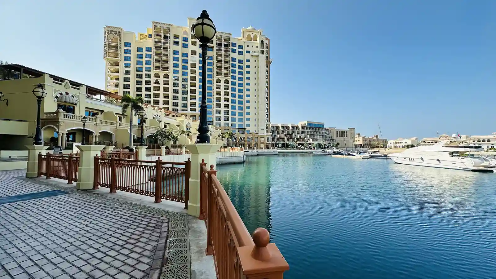 marina residence - Muller & Co. marina residence