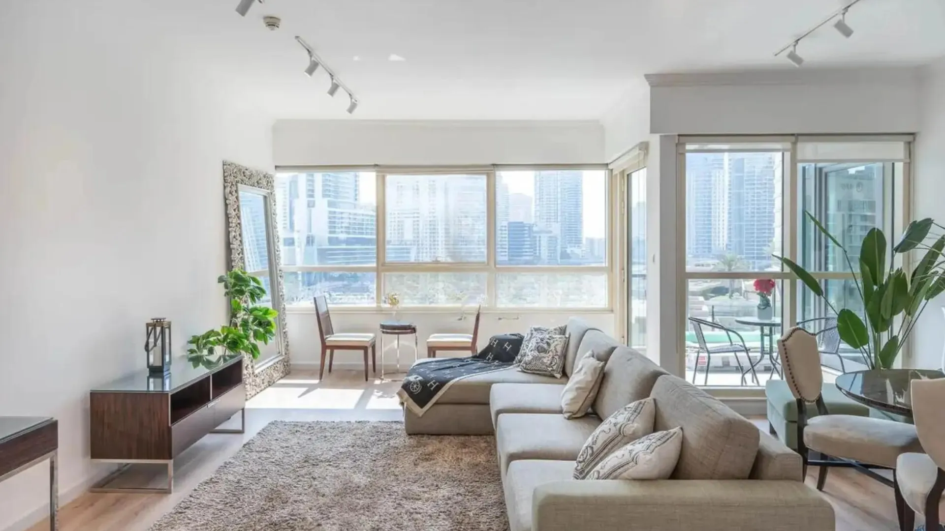 Marina Quay East Apartment by Emaar featured image